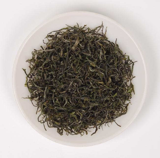 Urina uniformemente il tè di Huangshan Maofeng, tè verde di Mao Feng dello Shan di Huang di verde giallastro