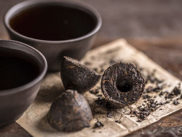 Porcellana Tè nero puro e duraturo selvaggio antibatterico del tè dell'unità di elaborazione Erh, dell'unità di elaborazione Erh fornitore