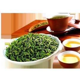 Tè verde lungo di Jing del tè verde organico di forma curva che salta in padella elaborazione