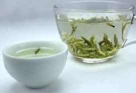 Rinfresco giallo cinese del tè di leggera fragranza e bevanda antipiretica